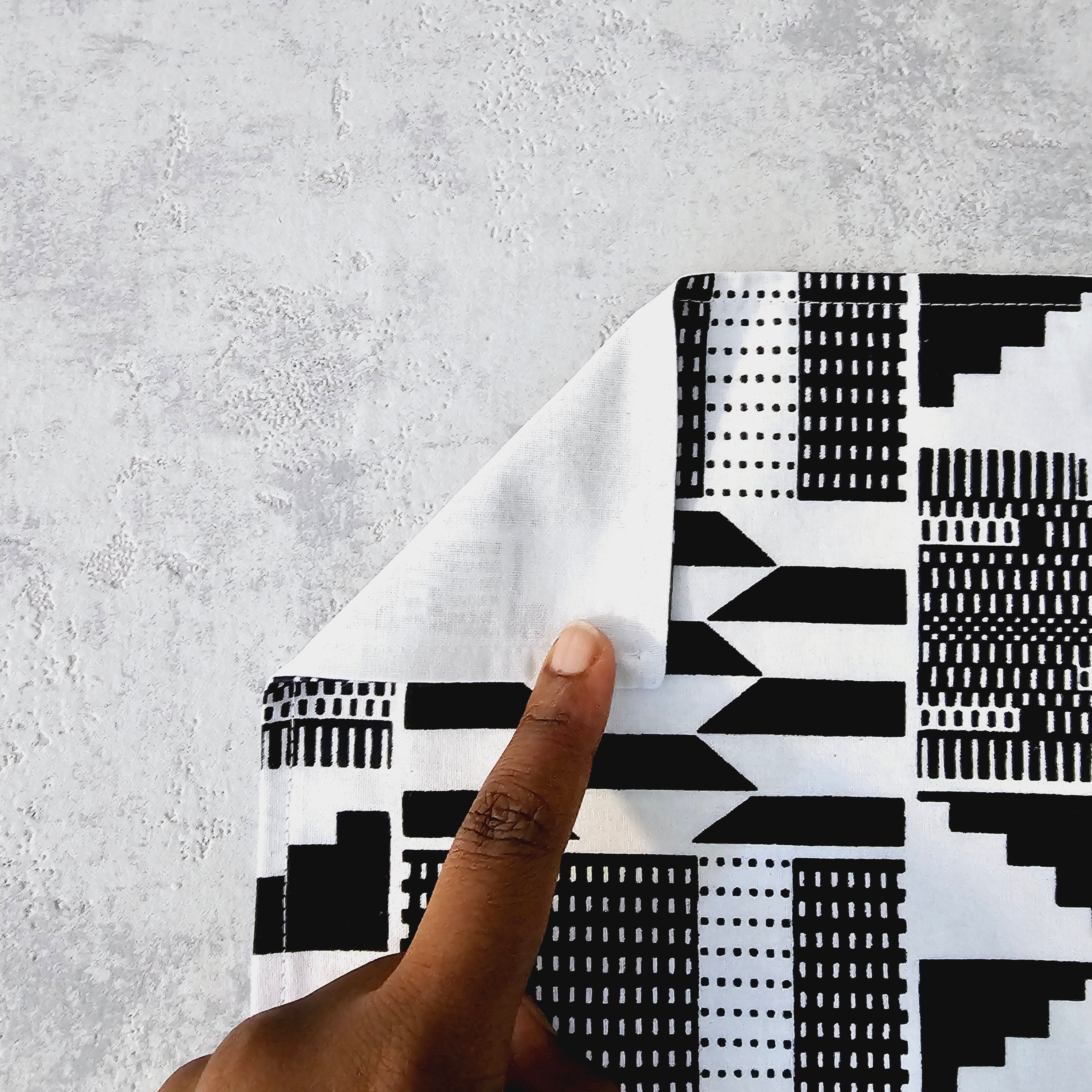 Set of 4 | 8 Placemats | 32cmx42cm | 100% Cotton Placemats.